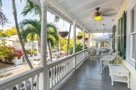 Curry House - Pool, King Bed & Balcony! Room 7 Key West Exterior foto